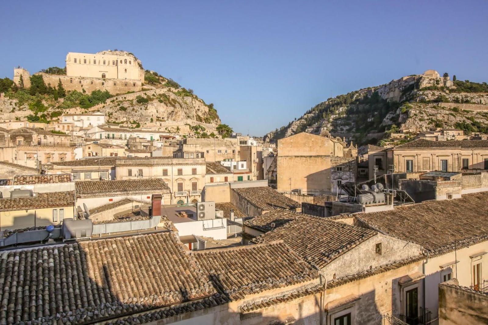 Ferienwohnung La Terrazza Di Viola Scicli Exterior foto