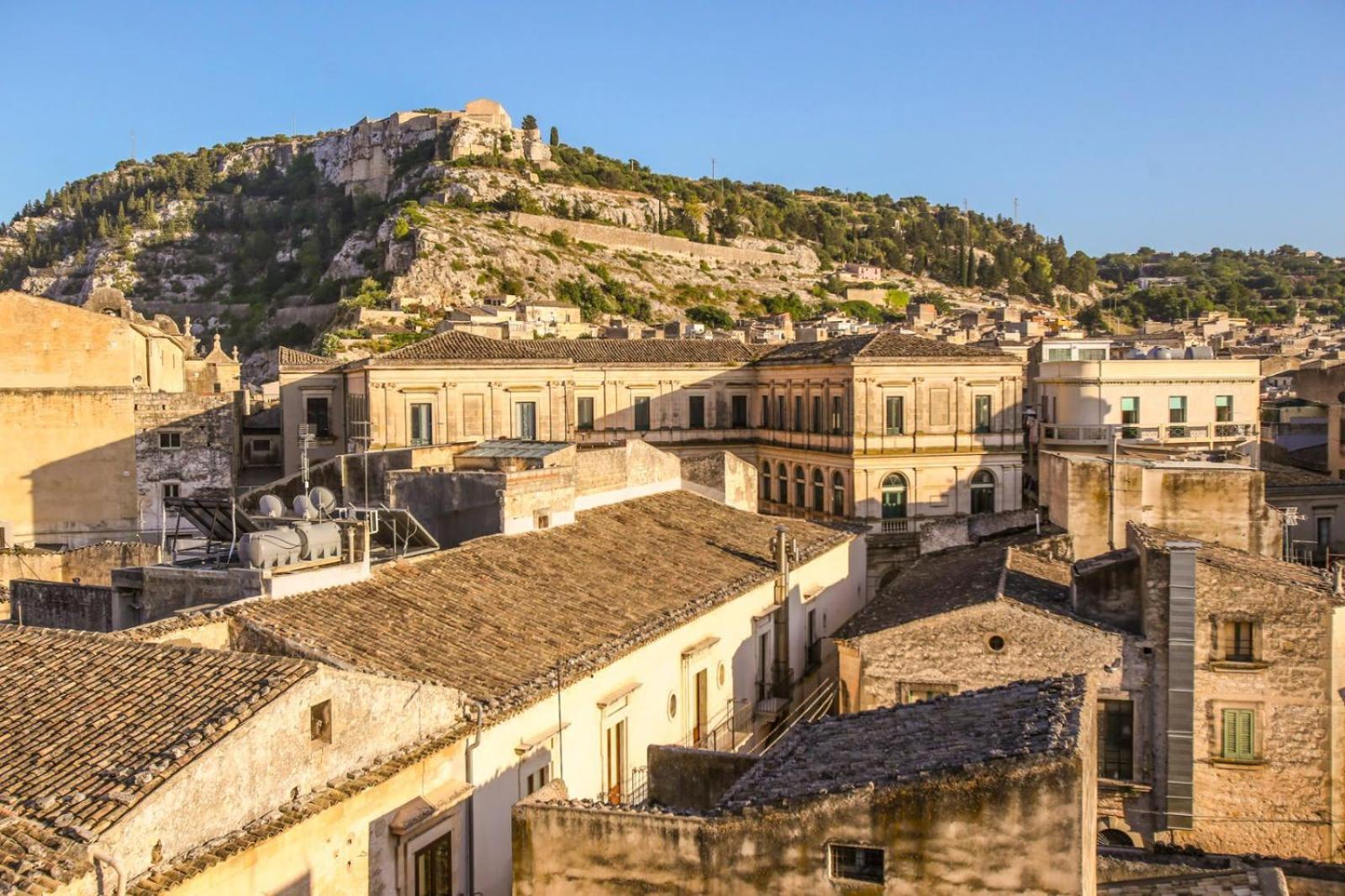 Ferienwohnung La Terrazza Di Viola Scicli Exterior foto