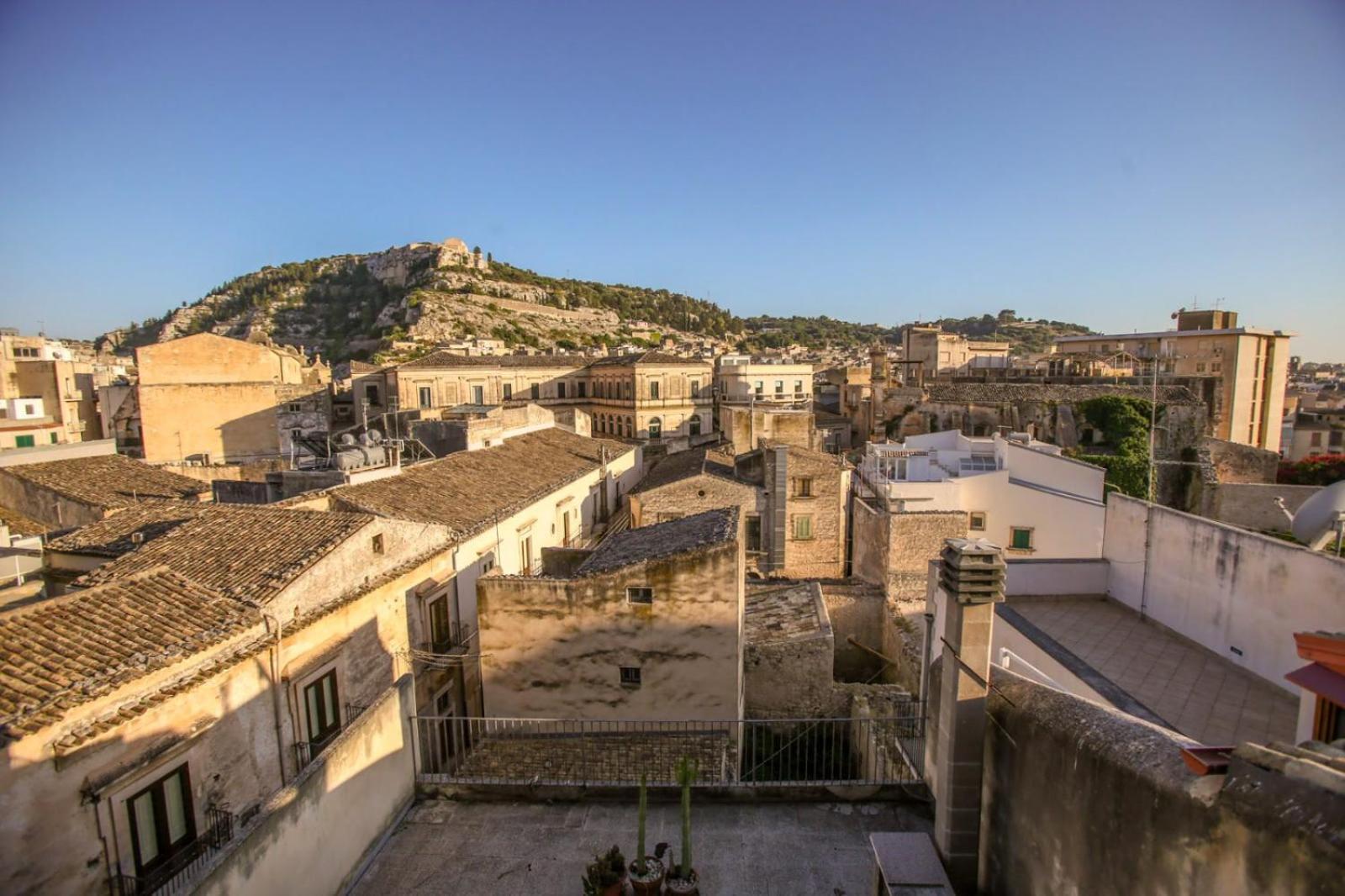 Ferienwohnung La Terrazza Di Viola Scicli Exterior foto